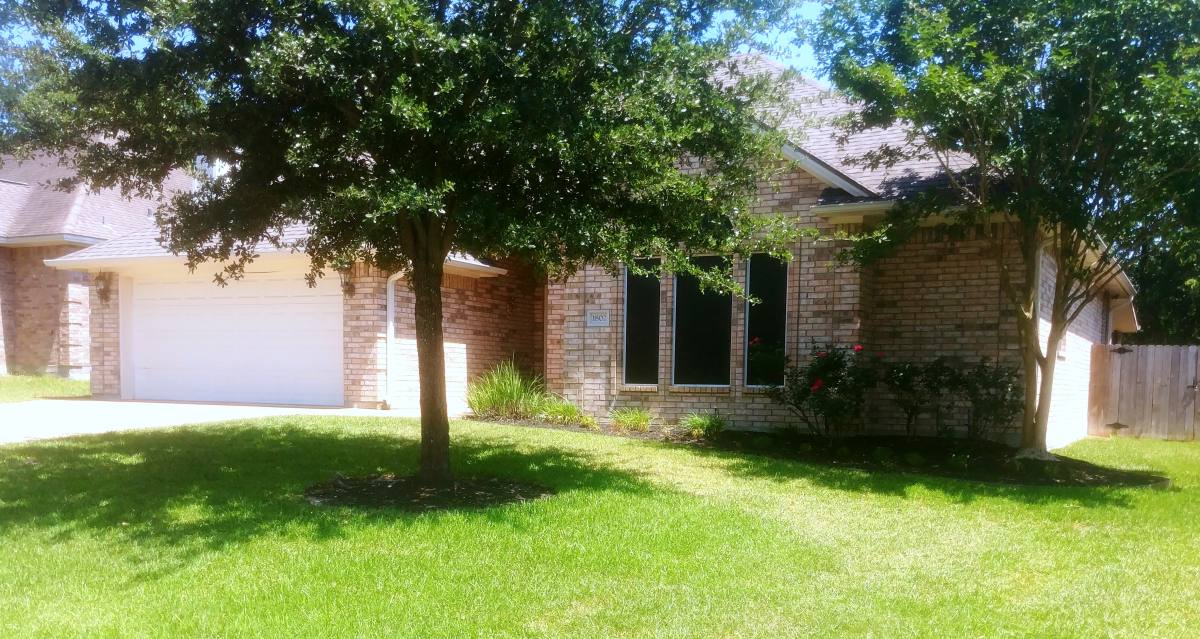House for rent at 1802 White Stone Dr, Bryan, TX 77807