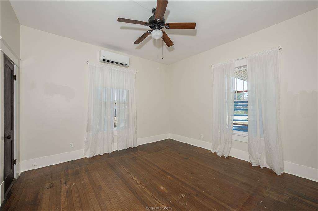 House for rent at 206 S Sims Ave, Bryan, TX 77803