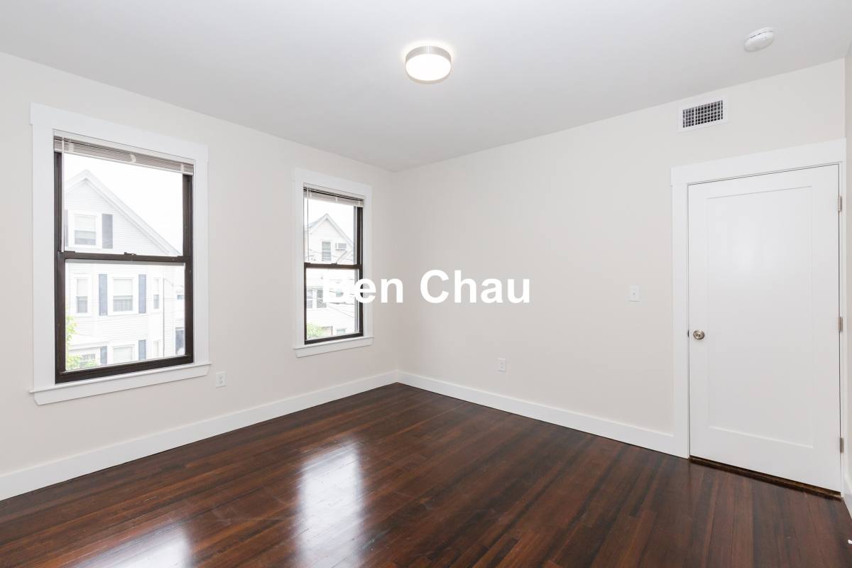 Apartment for rent at 24 Clary St #3B, Cambridge, MA 02139