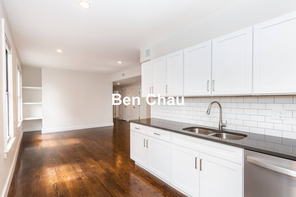 Apartment for rent at 24 Clary St #3B, Cambridge, MA 02139