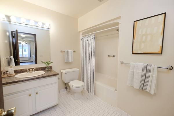 Apartment for rent at Como Park, 1415 Jessamine Ave W, Saint Paul, MN 55108