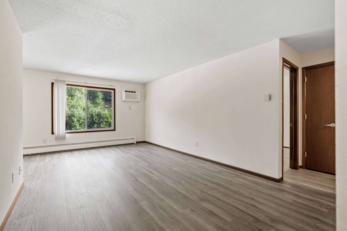 Apartment for rent at Como Park, 1415 Jessamine Ave W, Saint Paul, MN 55108
