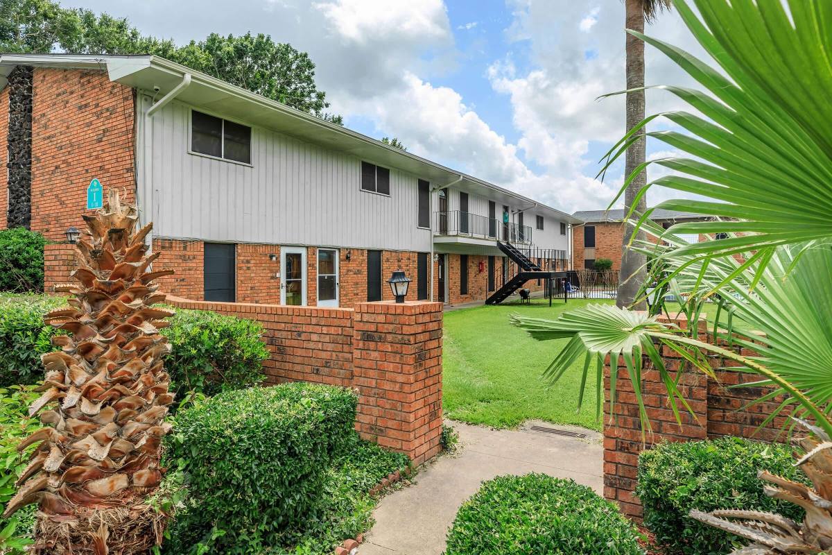 Apartment for rent at Greenbriar Apartment Homes, 2001 Ave F #65, El Campo, TX 77437