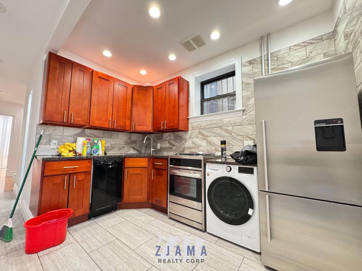 Apartment for rent at 493 Seventh Ave #2R, Brooklyn, NY 11215