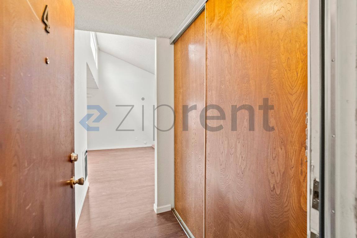 Apartment for rent at 2837 55th Ave #4, Oakland, CA 94605