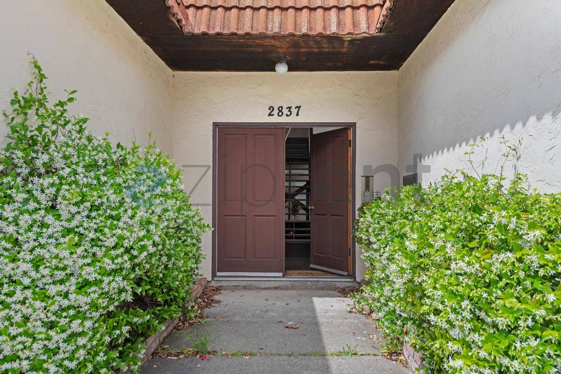 Apartment for rent at 2837 55th Ave #4, Oakland, CA 94605