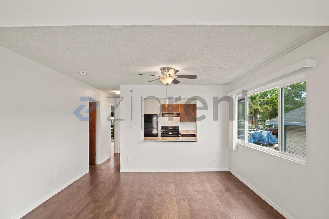 Apartment for rent at 2837 55th Ave #4, Oakland, CA 94605