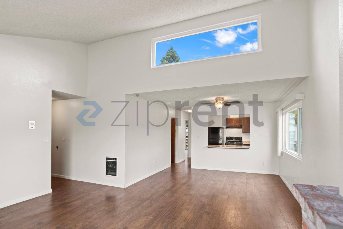 Apartment for rent at 2837 55th Ave #4, Oakland, CA 94605