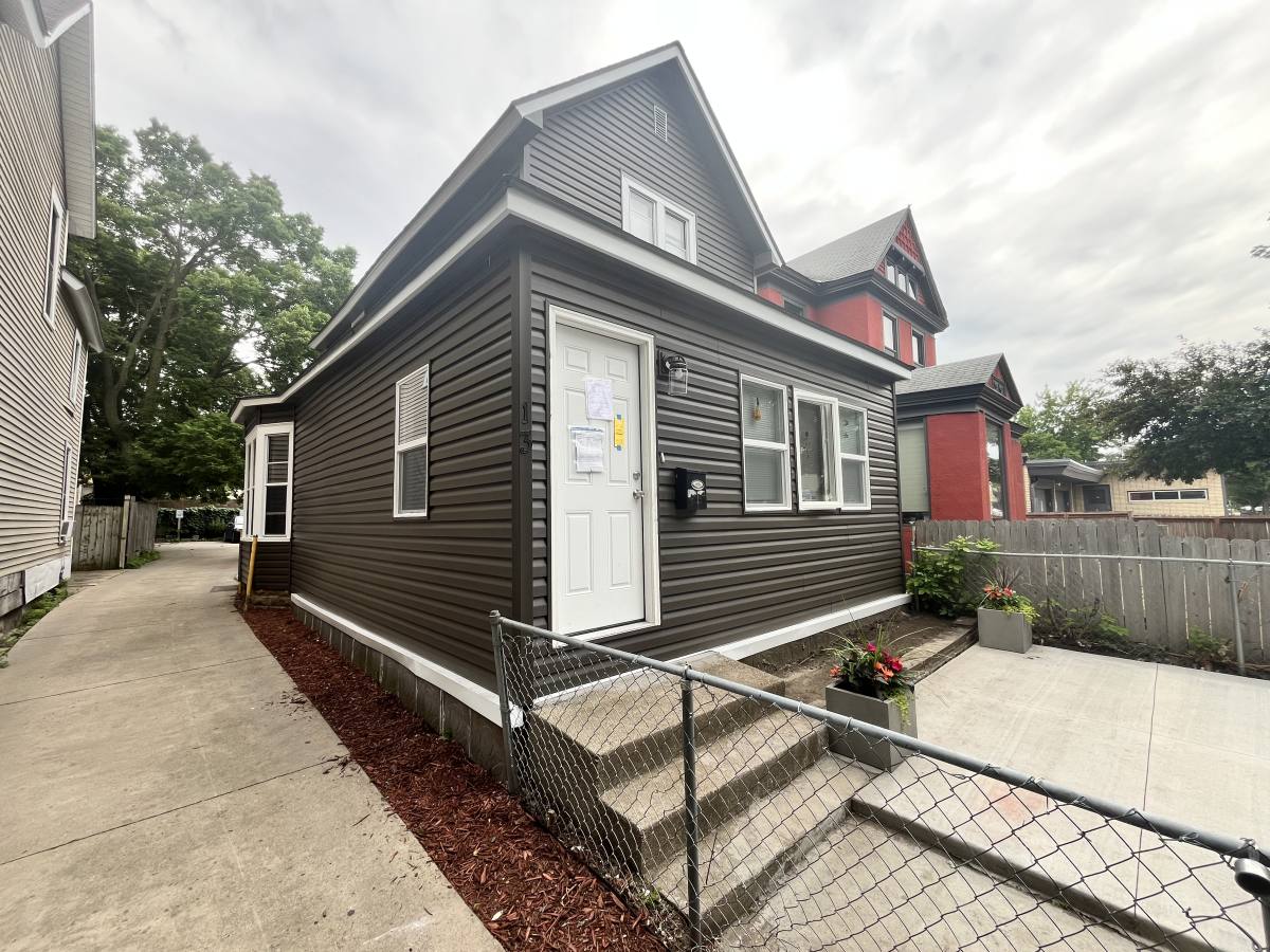 House for rent at 13 E 27th St, Minneapolis, MN 55408