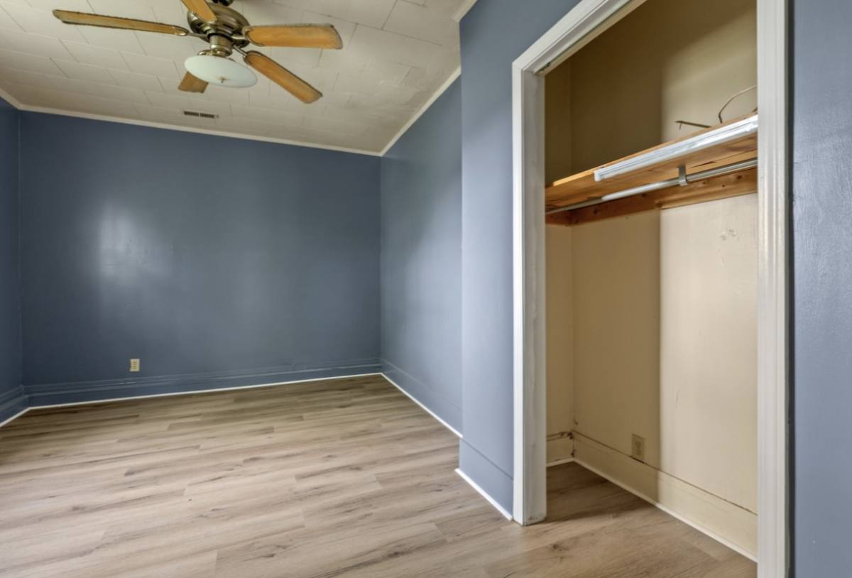 Apartment for rent at 127 S Highland St, Winchester, KY 40391