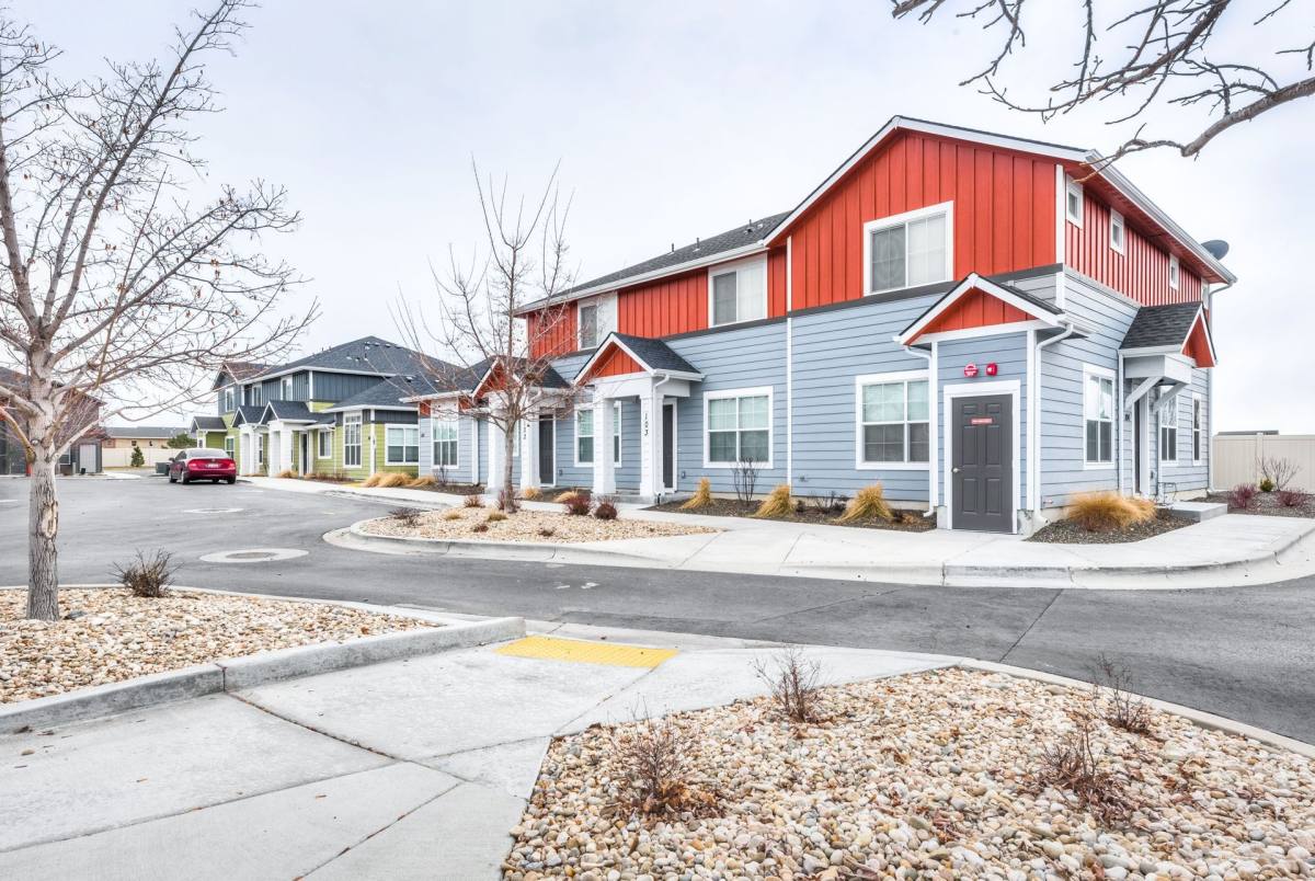Apartment for rent at 1288 E Everest St, Meridian, ID 83646