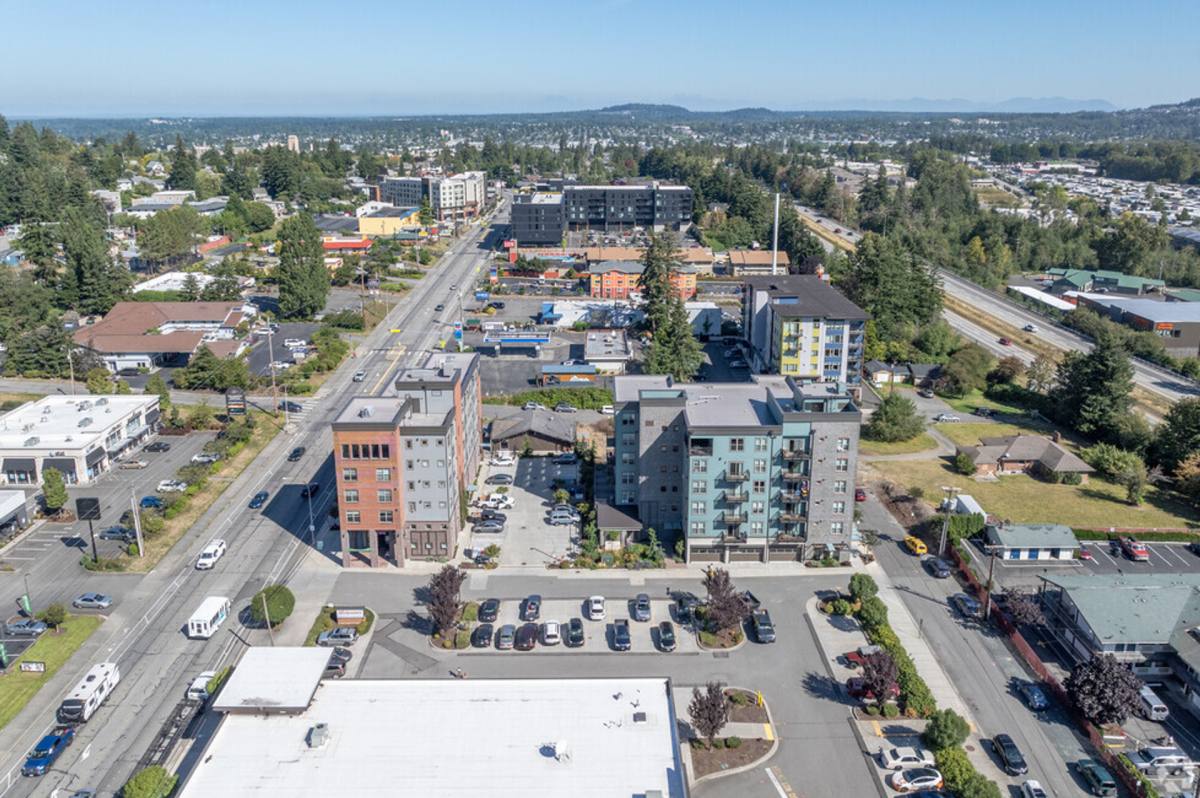 Apartment for rent at 112 37th St, Bellingham, WA 98225