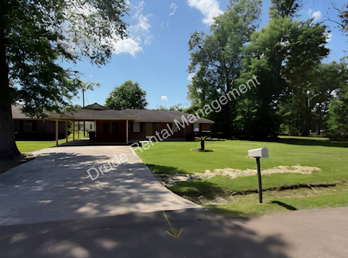 House for rent at 335 N Baronne St, Ponchatoula, LA 70454