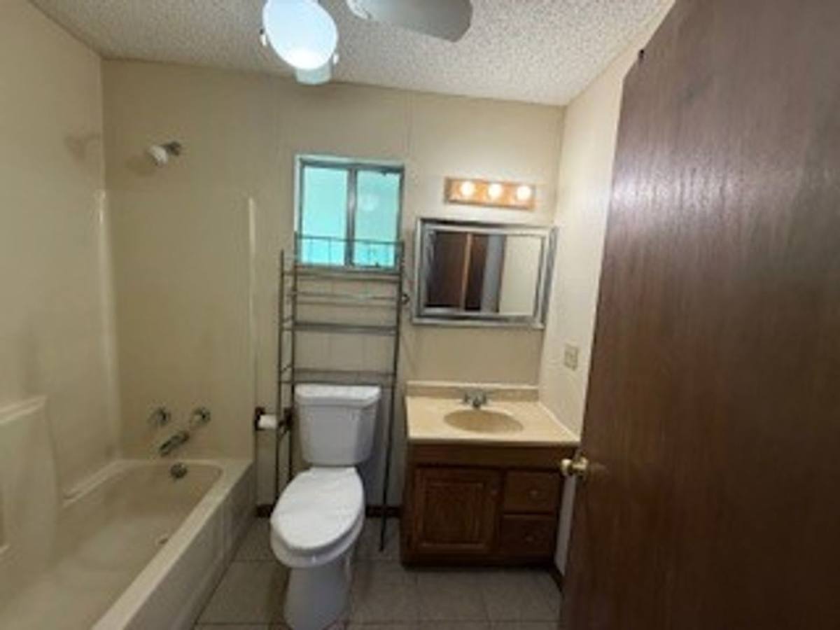 House for rent at 335 N Baronne St, Ponchatoula, LA 70454