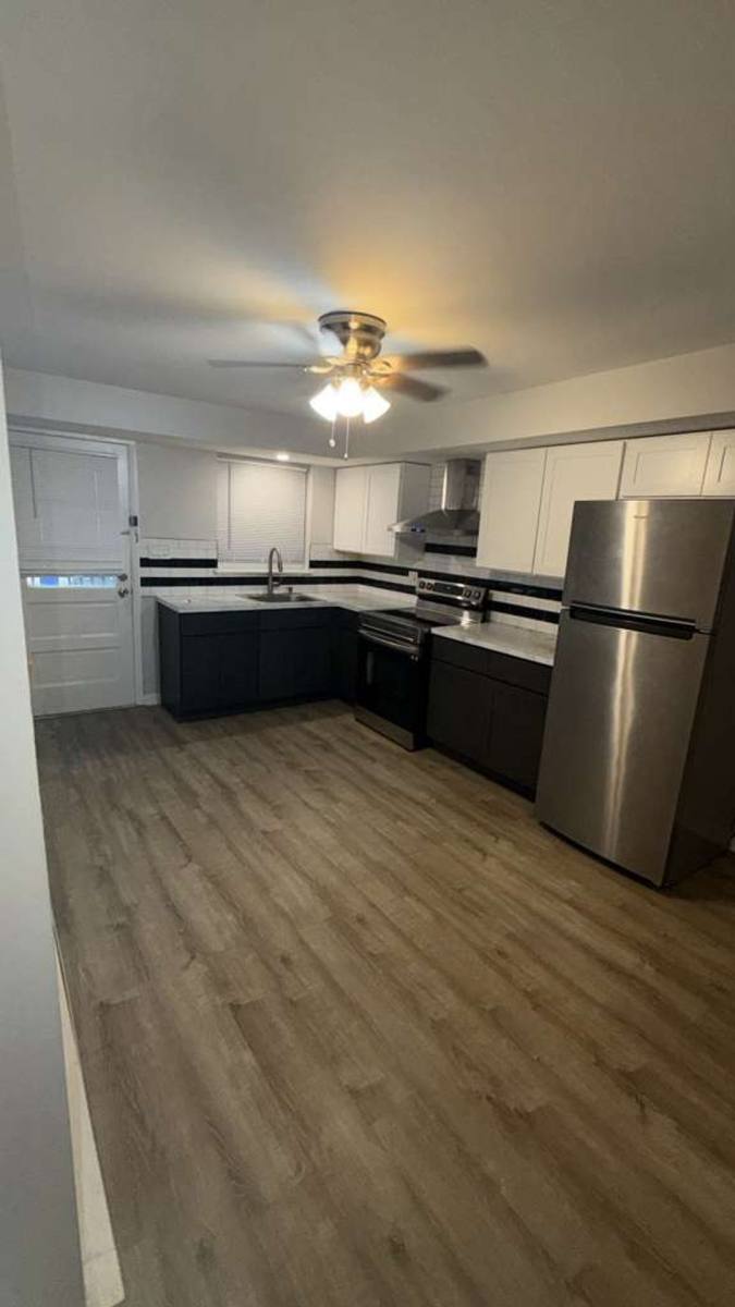Apartment for rent at 45-55 Haines Ave 29-35 E Broad St, Berlin, NJ 08009