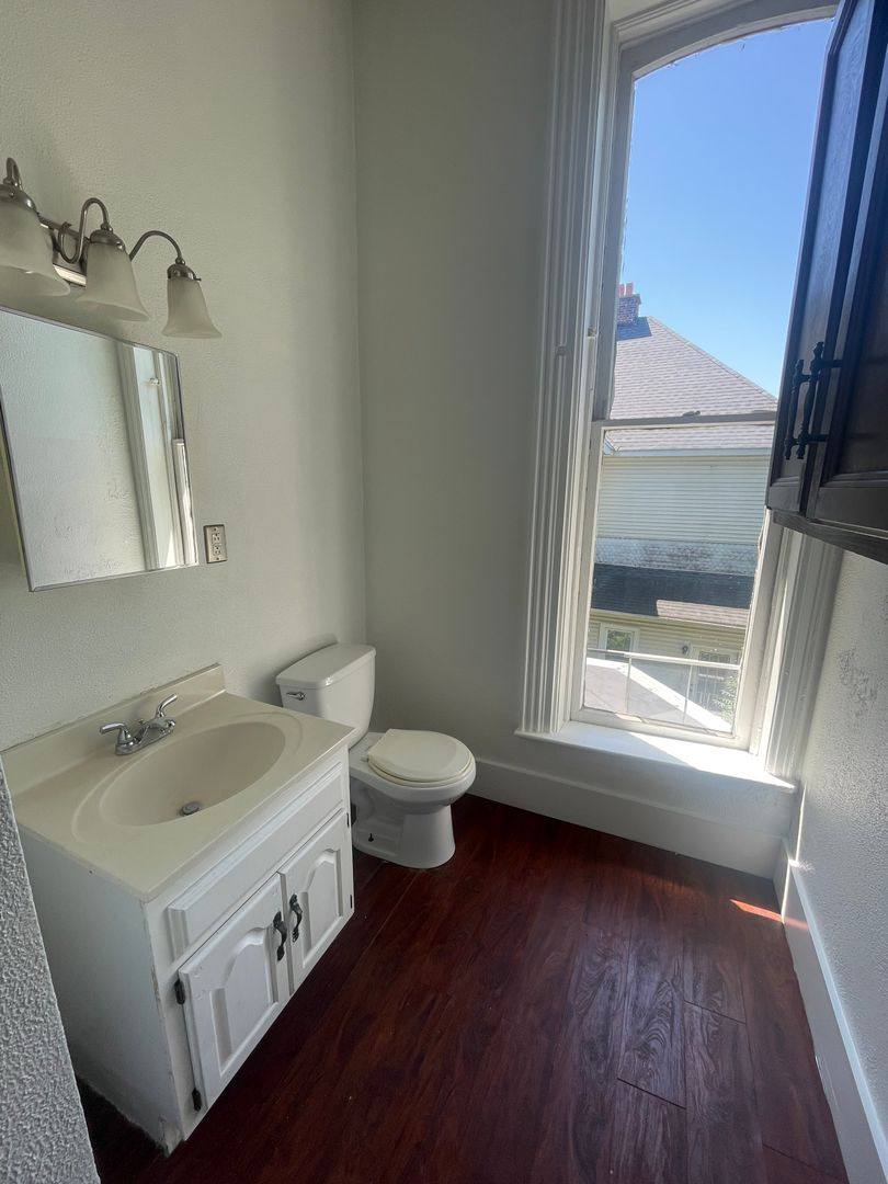 Apartment for rent at 824 N 10th St, Lafayette, IN 47905