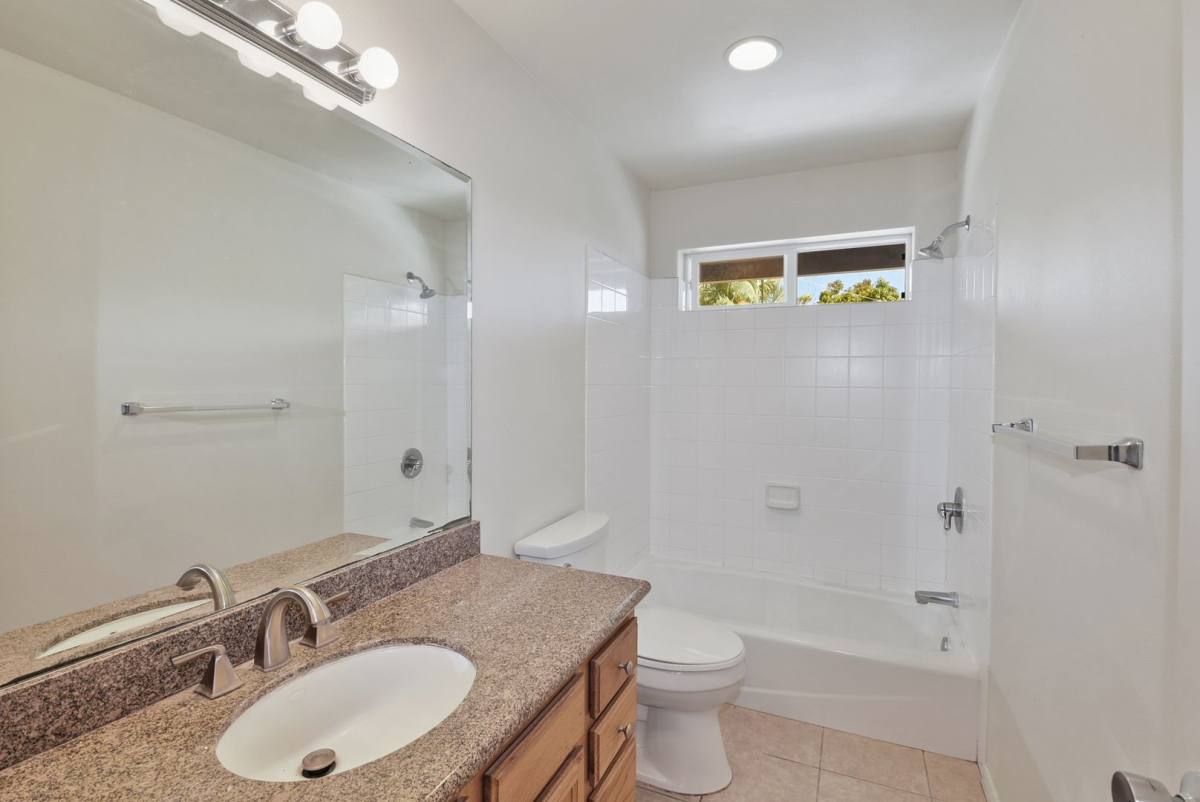 Apartment for rent at 81-6229 Hind Rd, Captain Cook, HI 96704