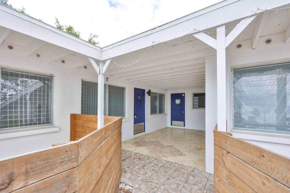 Apartment for rent at 2035 Edgewater Dr, Clearwater, FL 33755