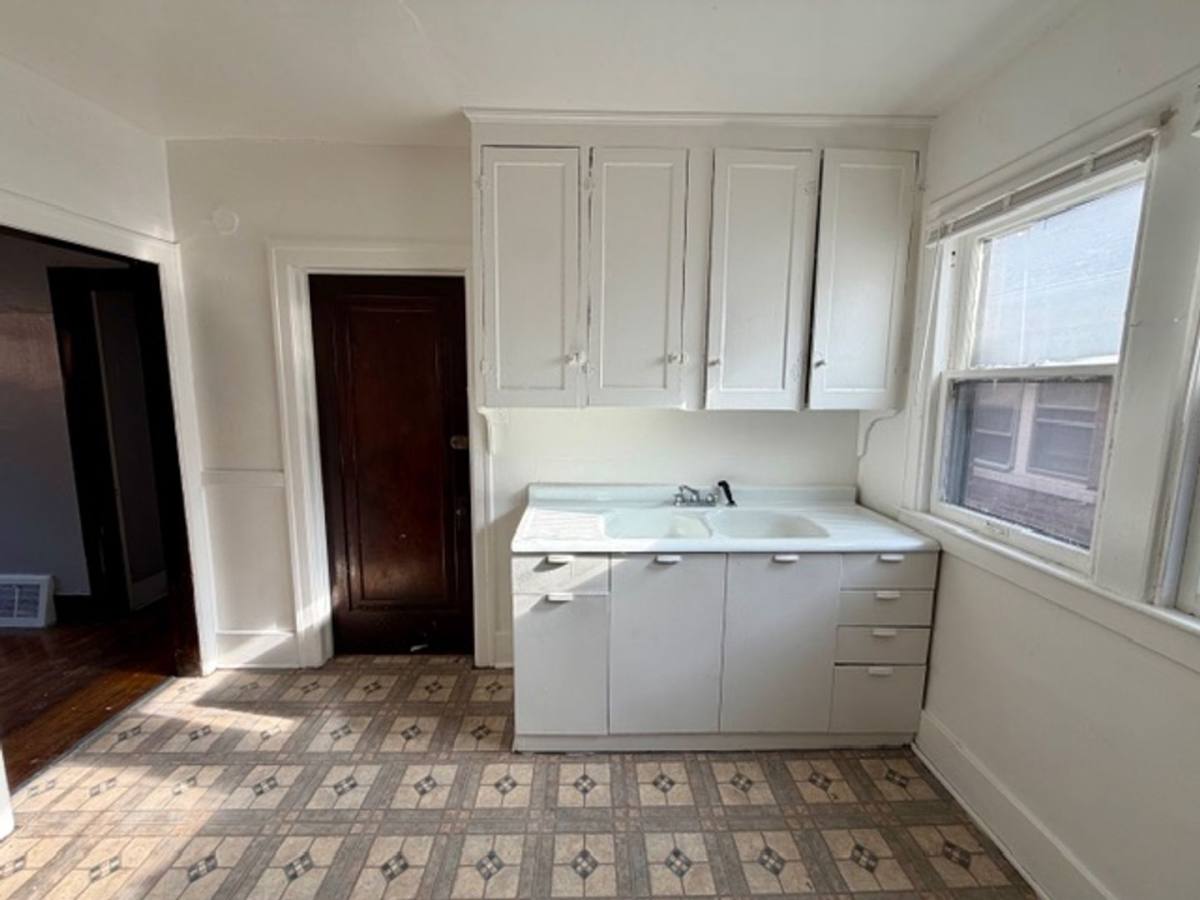 Apartment for rent at 4287 W Grand, Detroit, MI 48238