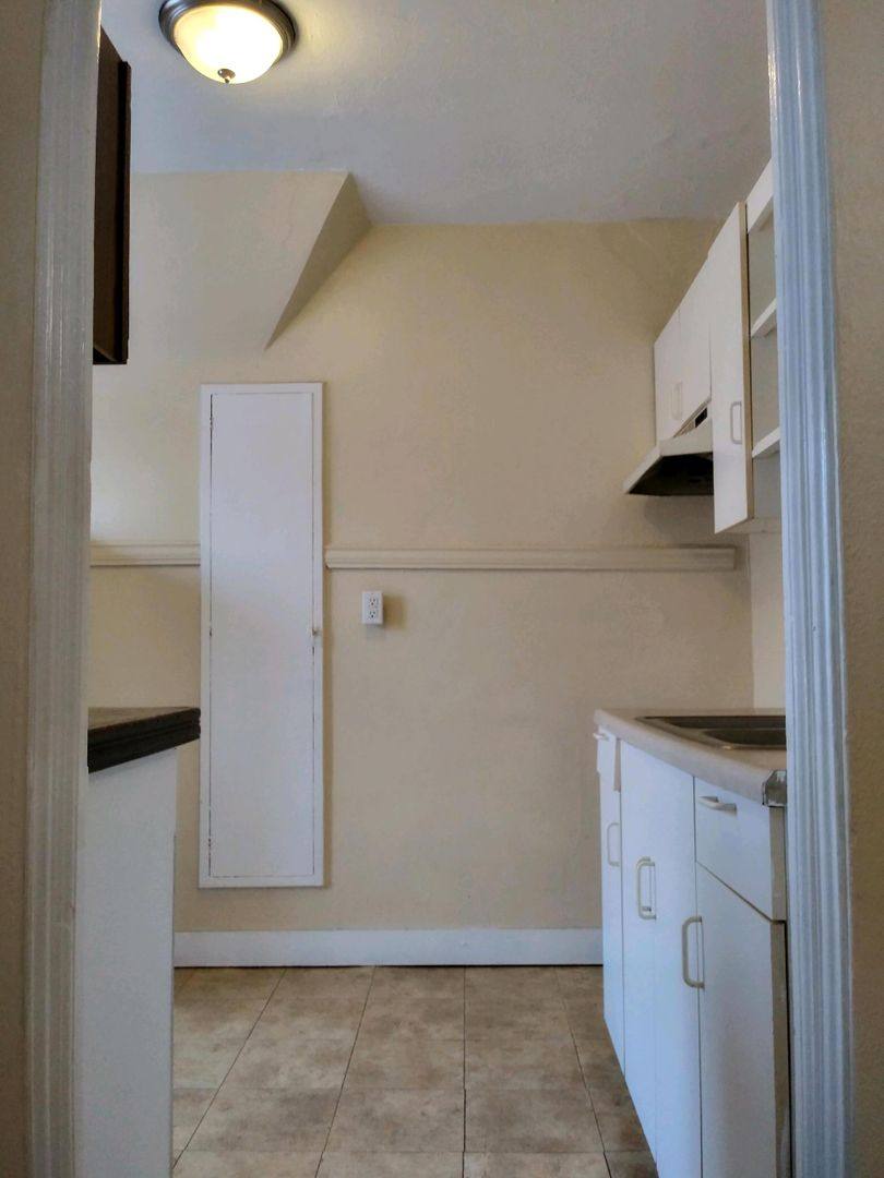 Apartment for rent at 912 Haskell Ave, Rockford, IL 61103