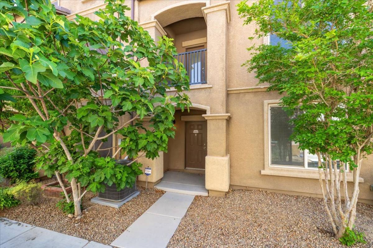 House for rent at 4563 Townwall St, Las Vegas, NV 89115