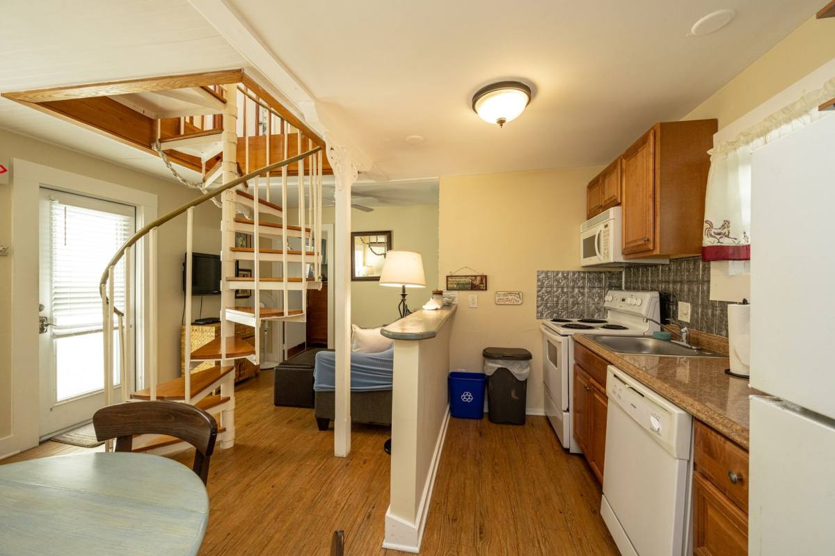 Apartment for rent at 415 Julia-Back, Key West, FL 33040