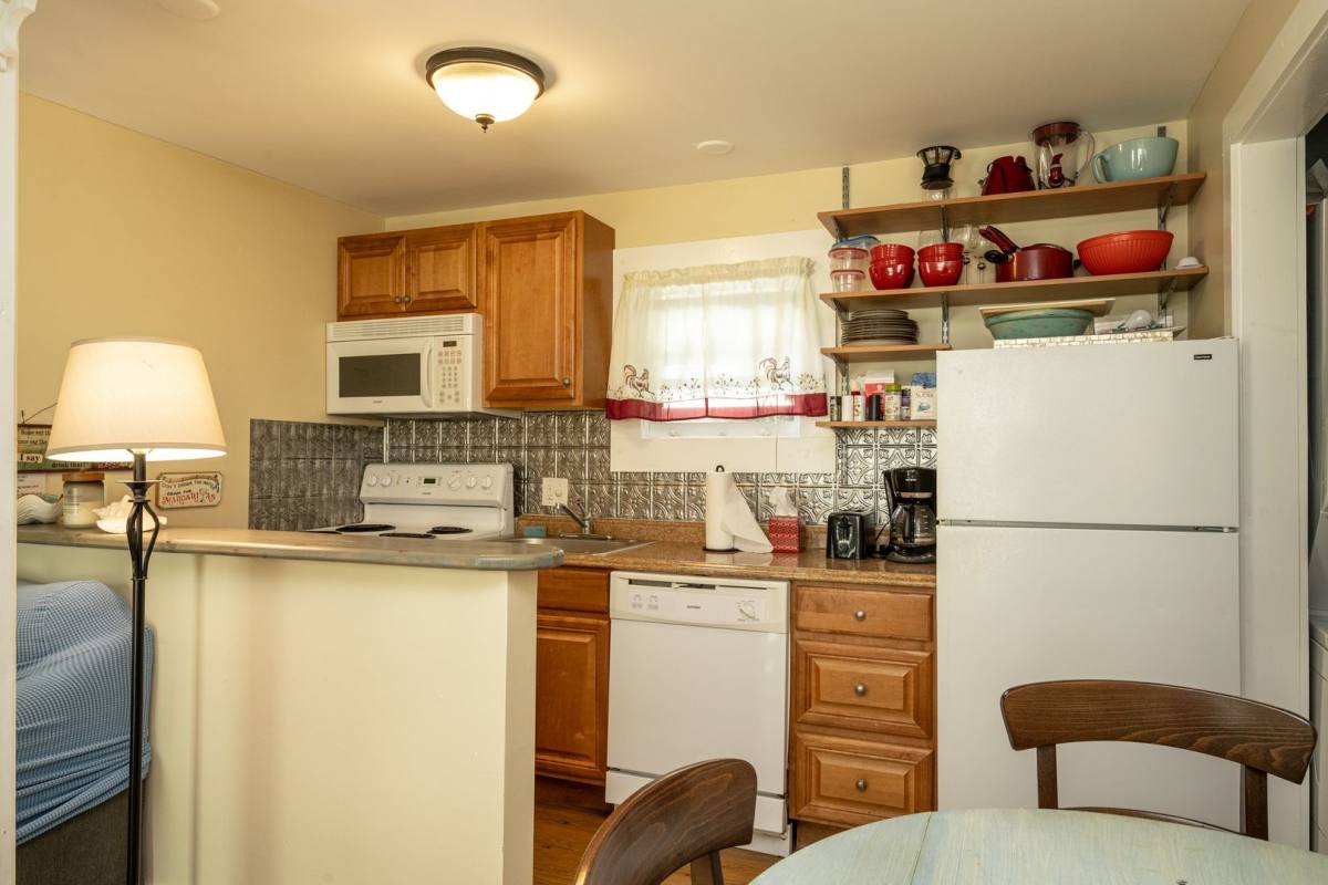 Apartment for rent at 415 Julia-Back, Key West, FL 33040
