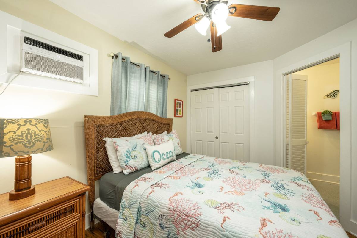 Apartment for rent at 415 Julia-Back, Key West, FL 33040