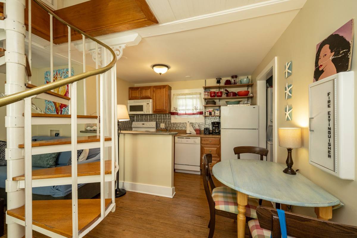 Apartment for rent at 415 Julia-Back, Key West, FL 33040