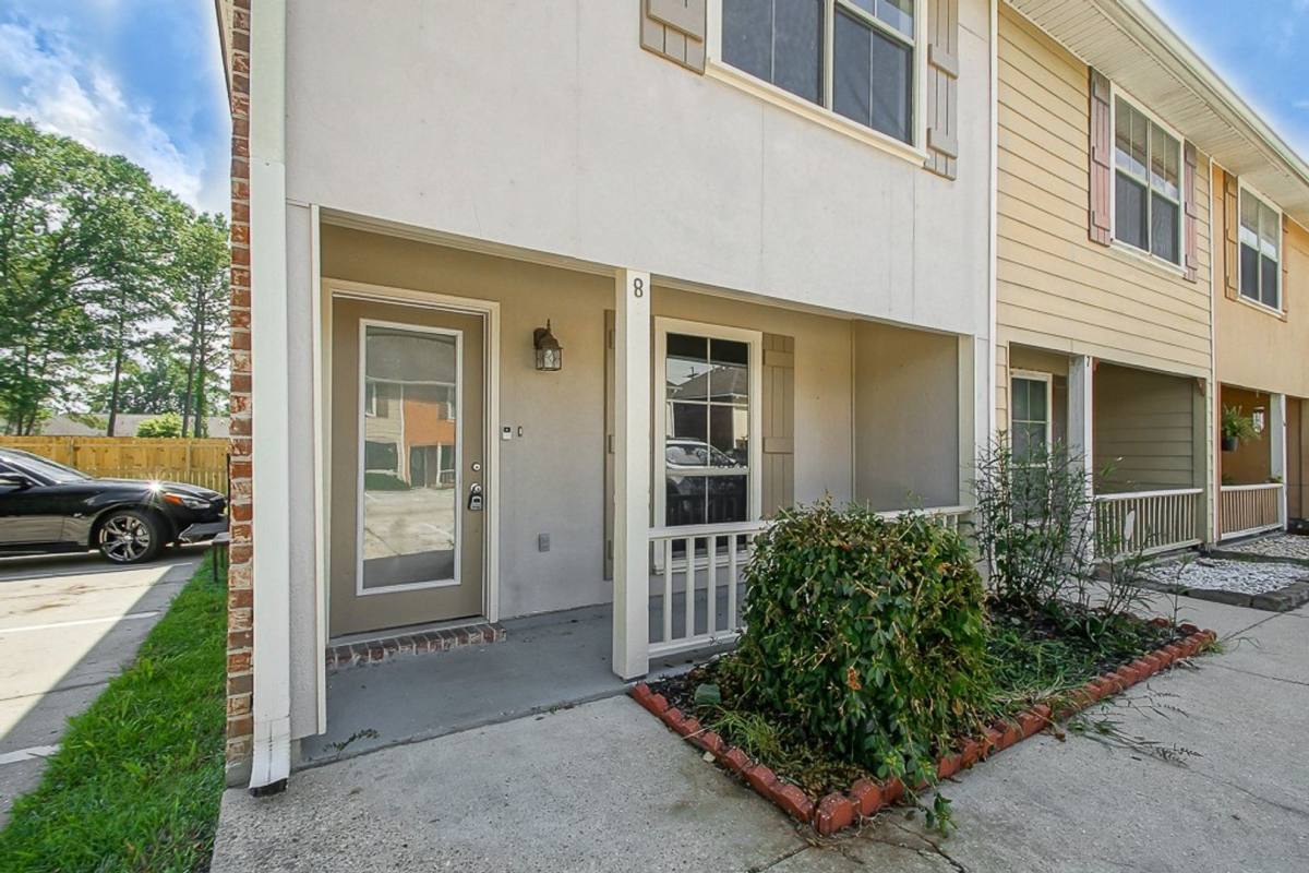 Townhouse for rent at 13080 Burgess Ave, Walker, LA 70785