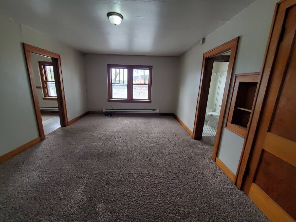 Apartment for rent at 2930 5th Ave, Rock Island, IL 61201