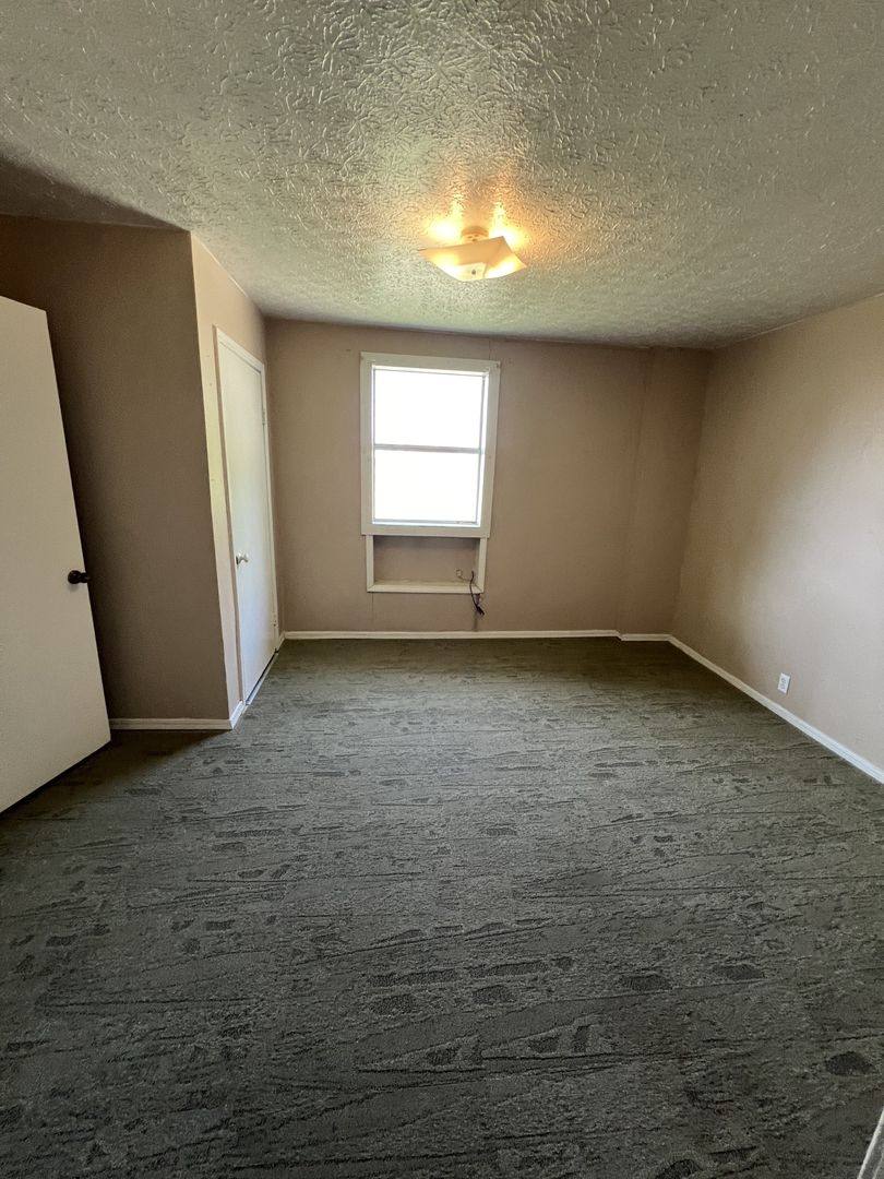 Apartment for rent at 317 A St NW, Ardmore, OK 73401