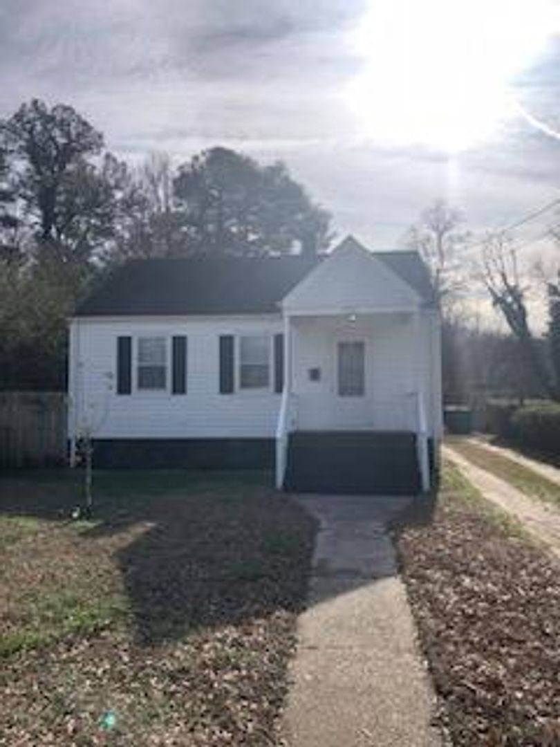 House for rent at 2310 Richmond Ave, Petersburg, VA 23803