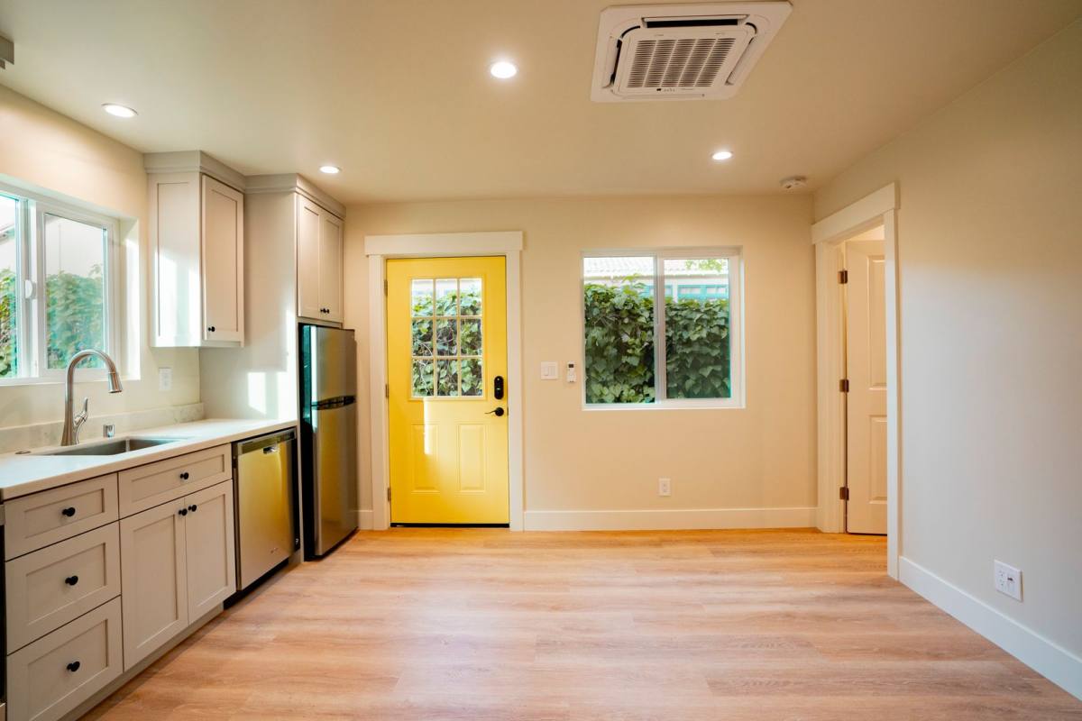 Apartment for rent at 1118 Lincoln Court, San Jose, CA 95125