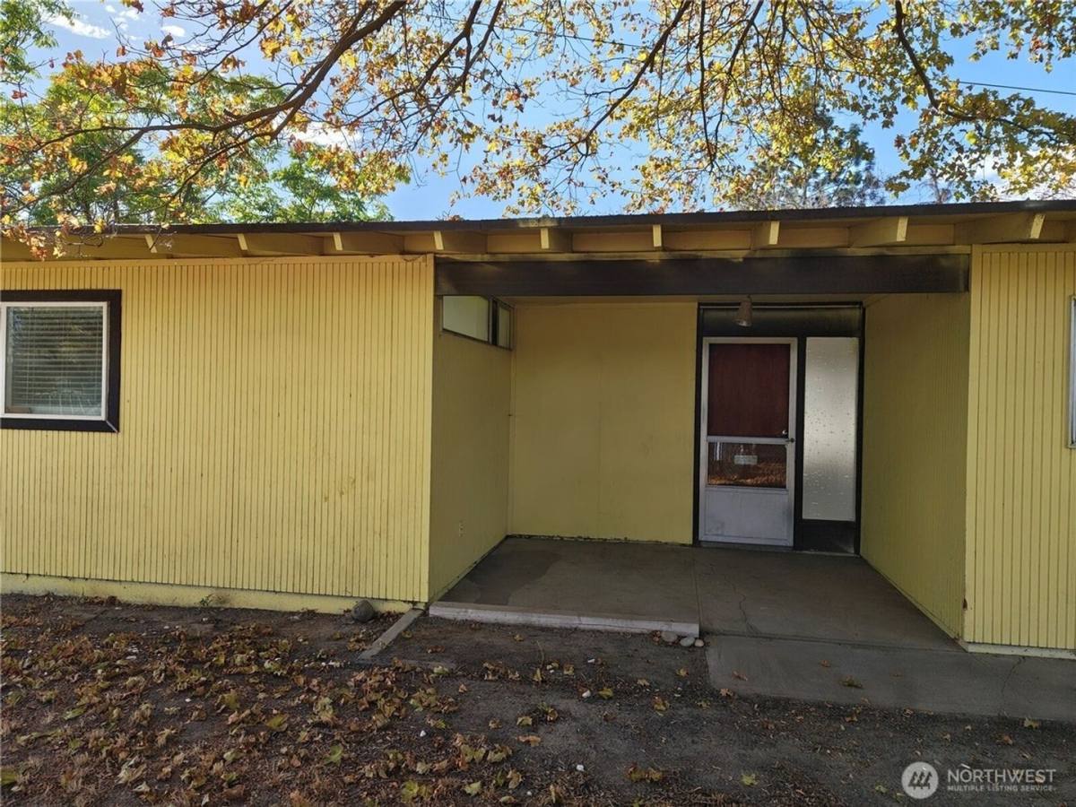 House for rent at 207 March St, Moses Lake, WA 98837