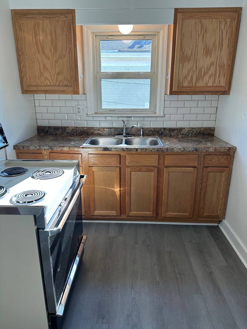 Apartment for rent at 1652 Roosevelt Ave, Steubenville, OH 43952