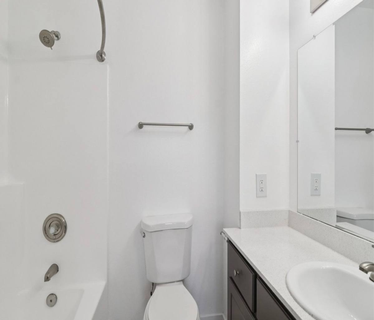 Apartment for rent at 2055-2095 Poplar Rd, Oceanside, CA 92058