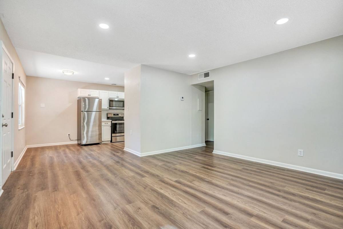 Apartment for rent at 526 S Eola Dr, Orlando, FL 32801