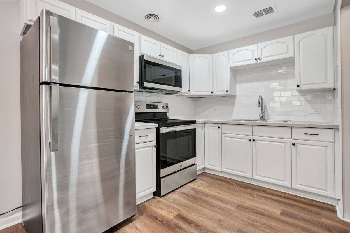 Apartment for rent at 526 S Eola Dr, Orlando, FL 32801