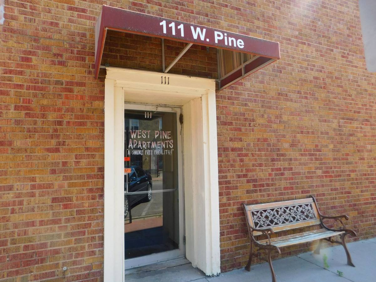 Apartment for rent at 111 W Pine, El Dorado, KS 67042