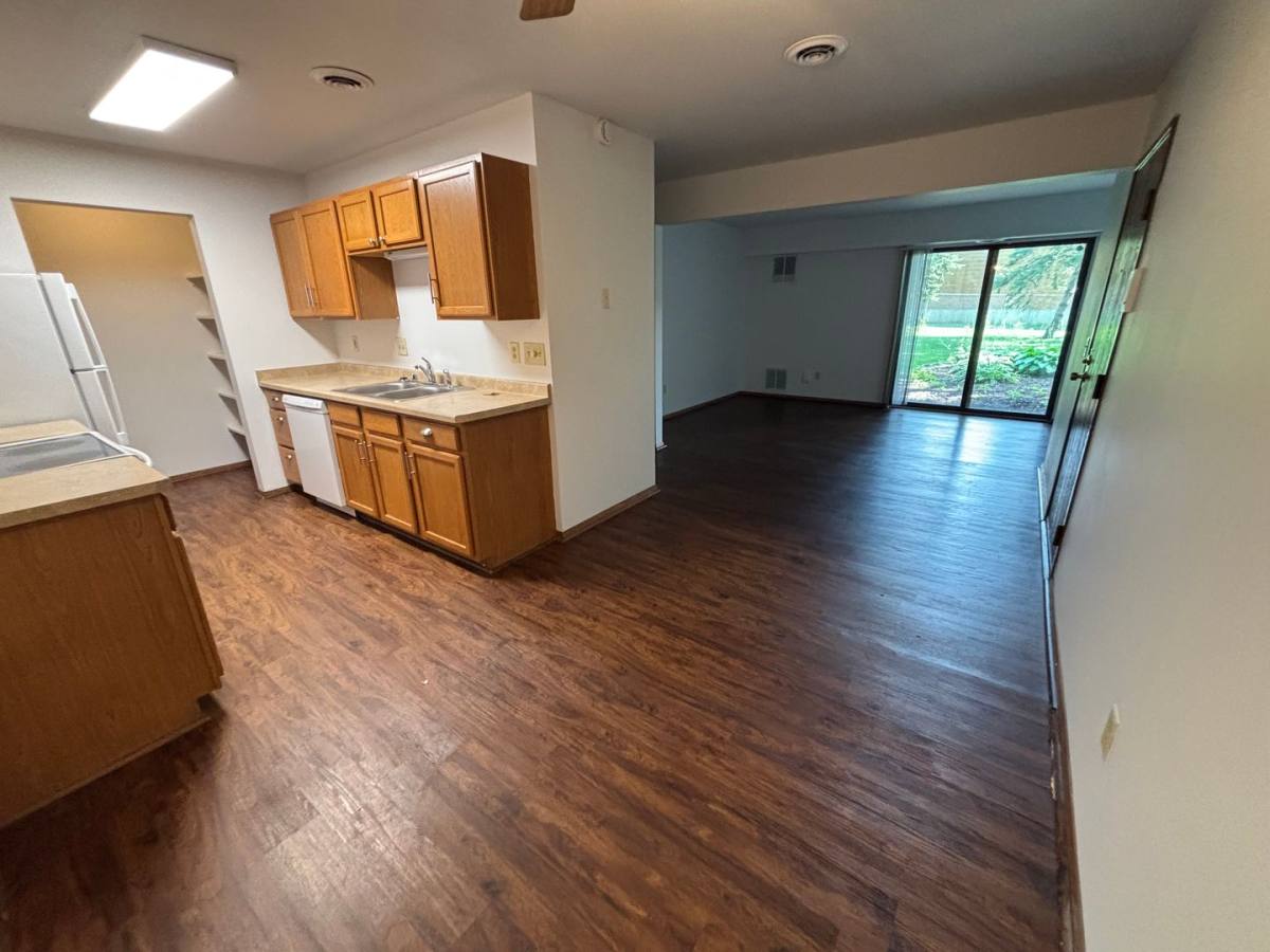 Apartment for rent at 31-35 Hart Rd, Sun Prairie, WI 53590