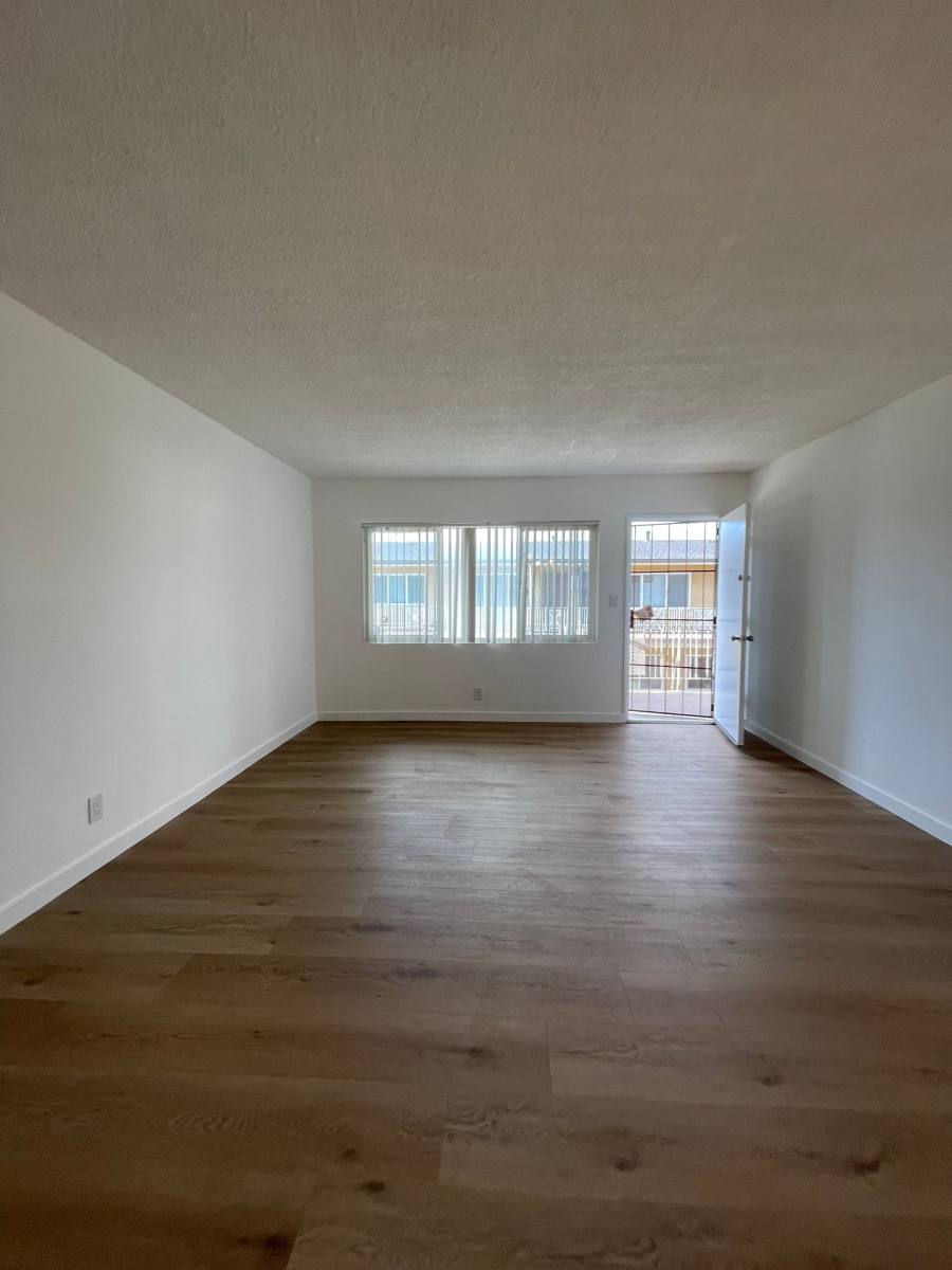 Apartment for rent at 13801 - 13817 Van Ness Ave, Gardena, CA 90249