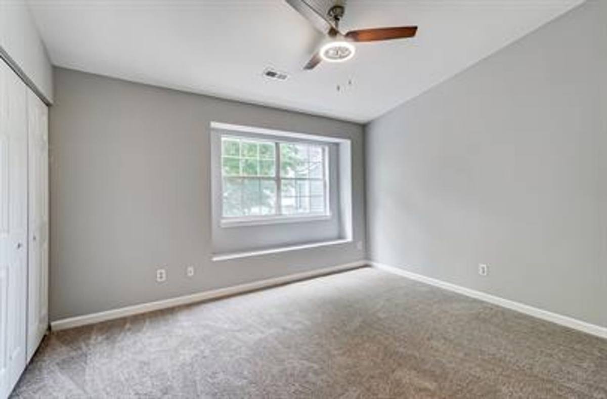 Townhouse for rent at 3821 Mosscroft Lane, Charlotte, NC 28215