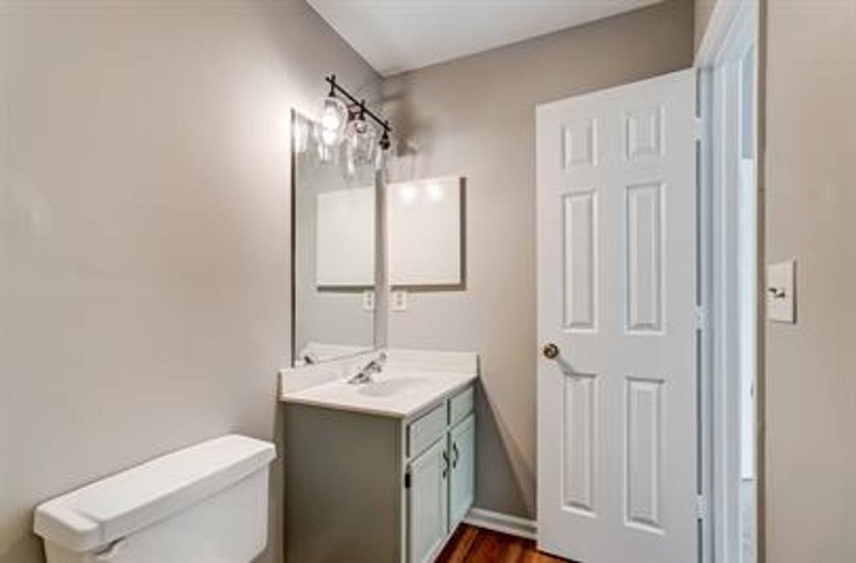 Townhouse for rent at 3821 Mosscroft Lane, Charlotte, NC 28215