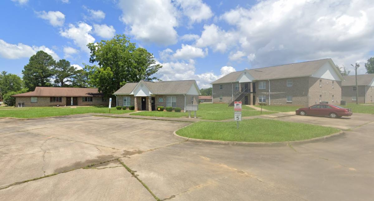 Apartment for rent at 501 Martin Luther King Dr, Linden, AL 36748
