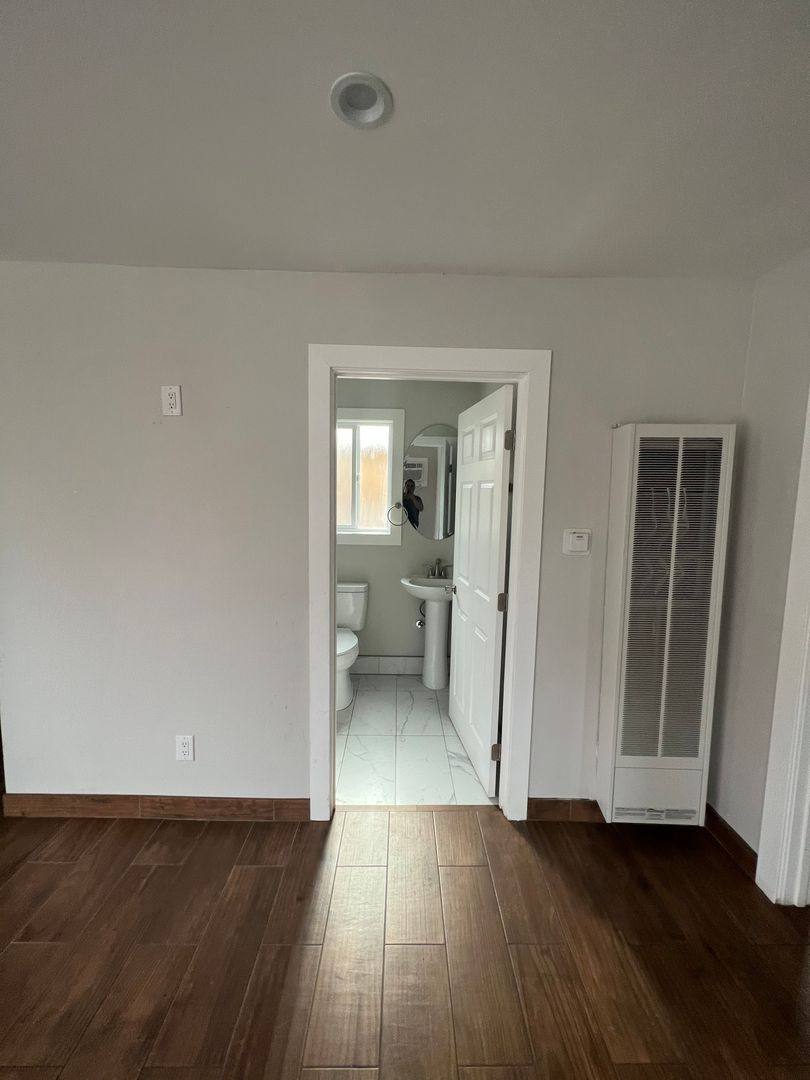 Apartment for rent at 6112 San Pedro, Los Angeles, CA 90003
