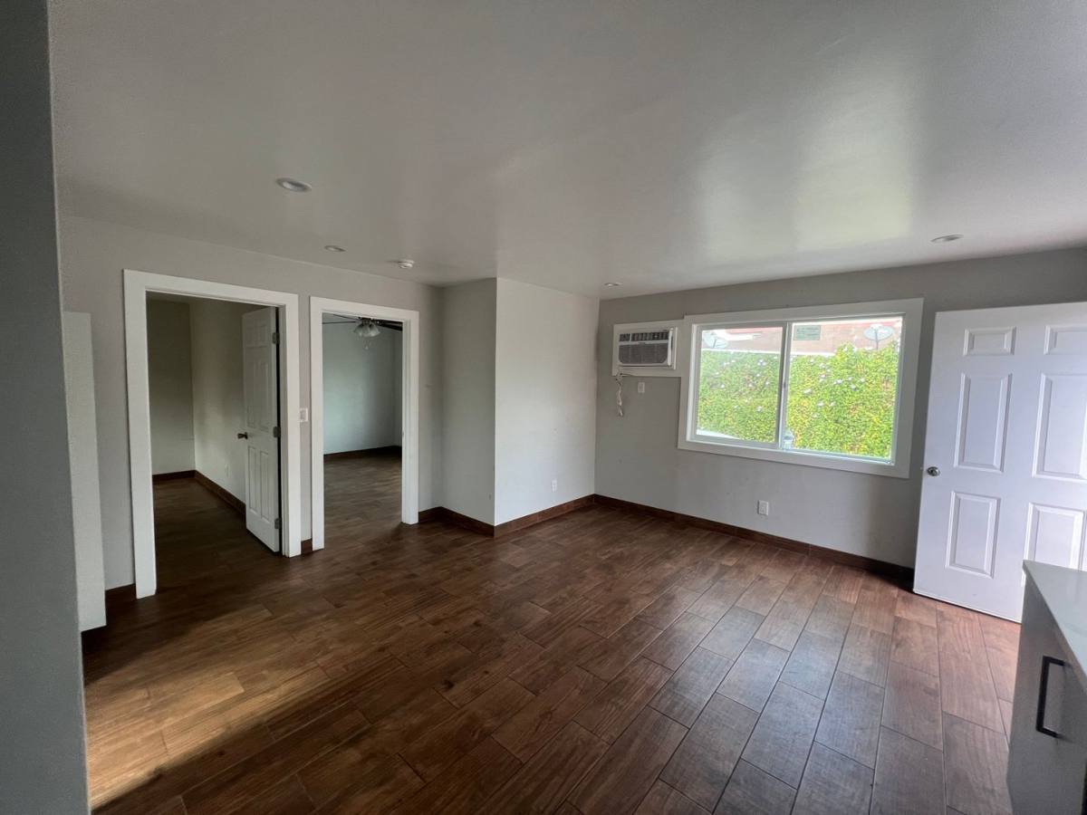 Apartment for rent at 6112 San Pedro, Los Angeles, CA 90003