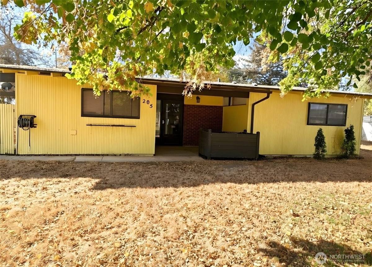 House for rent at 205 March St, Moses Lake, WA 98837