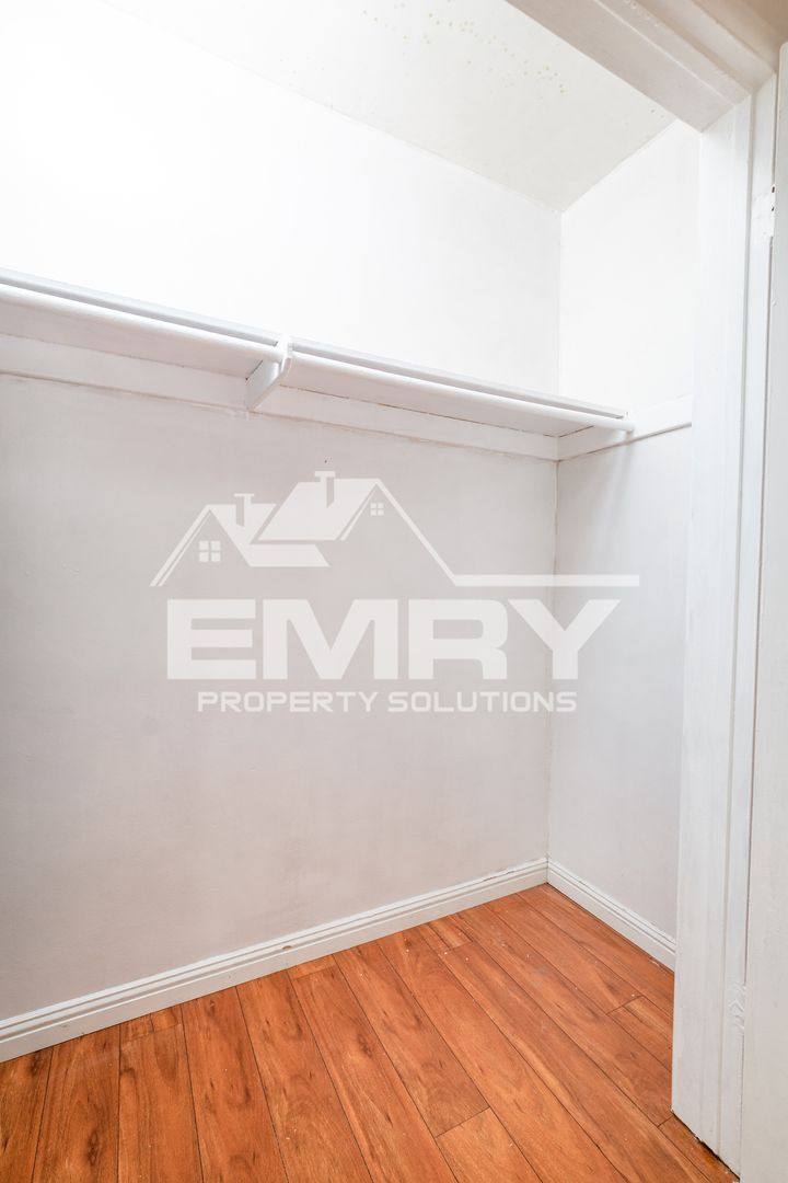 Apartment for rent at 10530 Crenshaw Blvd, Inglewood, CA 90303