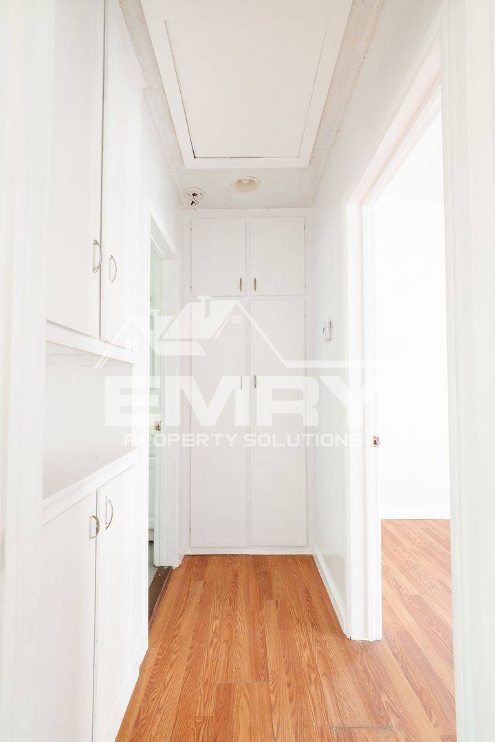 Apartment for rent at 10530 Crenshaw Blvd, Inglewood, CA 90303